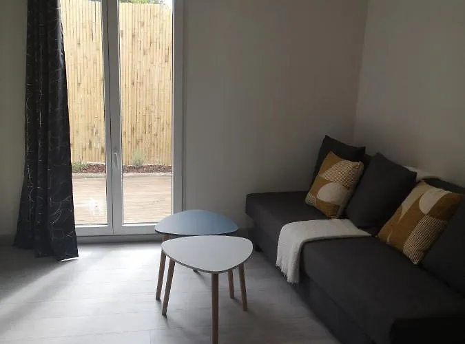 Studio Zen Au Calme Avec Piscine Partagee